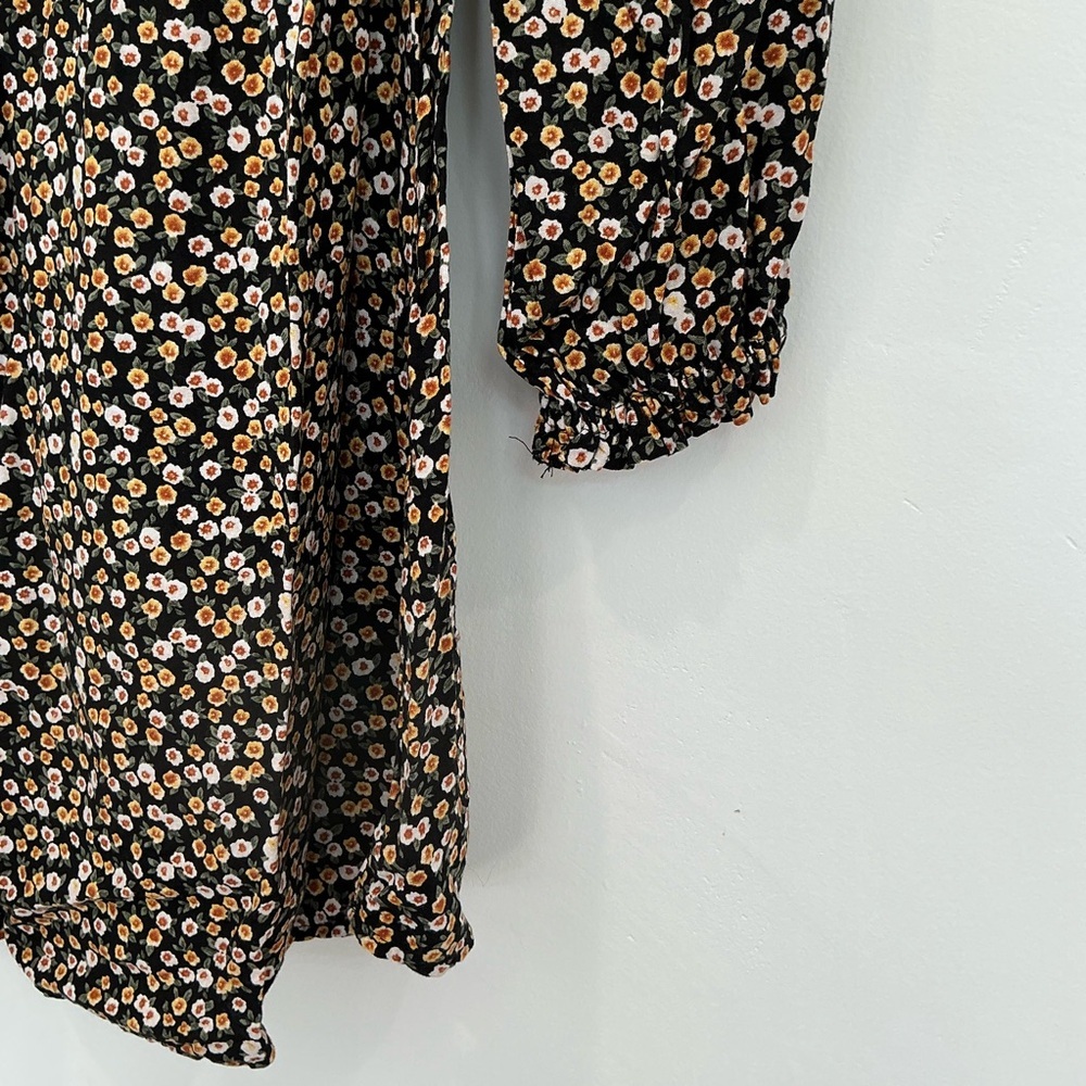 Hollister Floral Dress - Picture 4 of 7